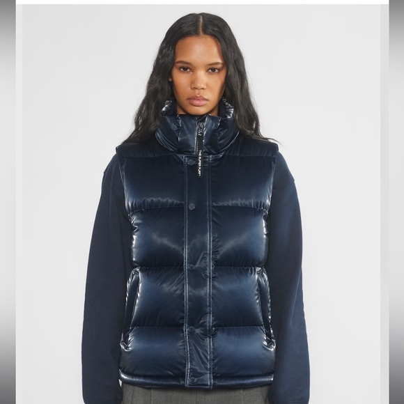 Aritzia Super Puff Vest Liquid Shine - Picture 1 of 6